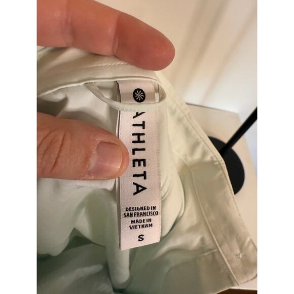 NWT Athleta Women's Midtown Button Down Shirt Mint Color Small - Picture 3 of 4